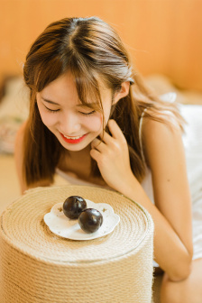 年轻女仆